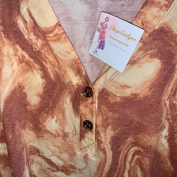 🆕 Marble Contrast Color Block Top❤️ - Picture 5 of 9